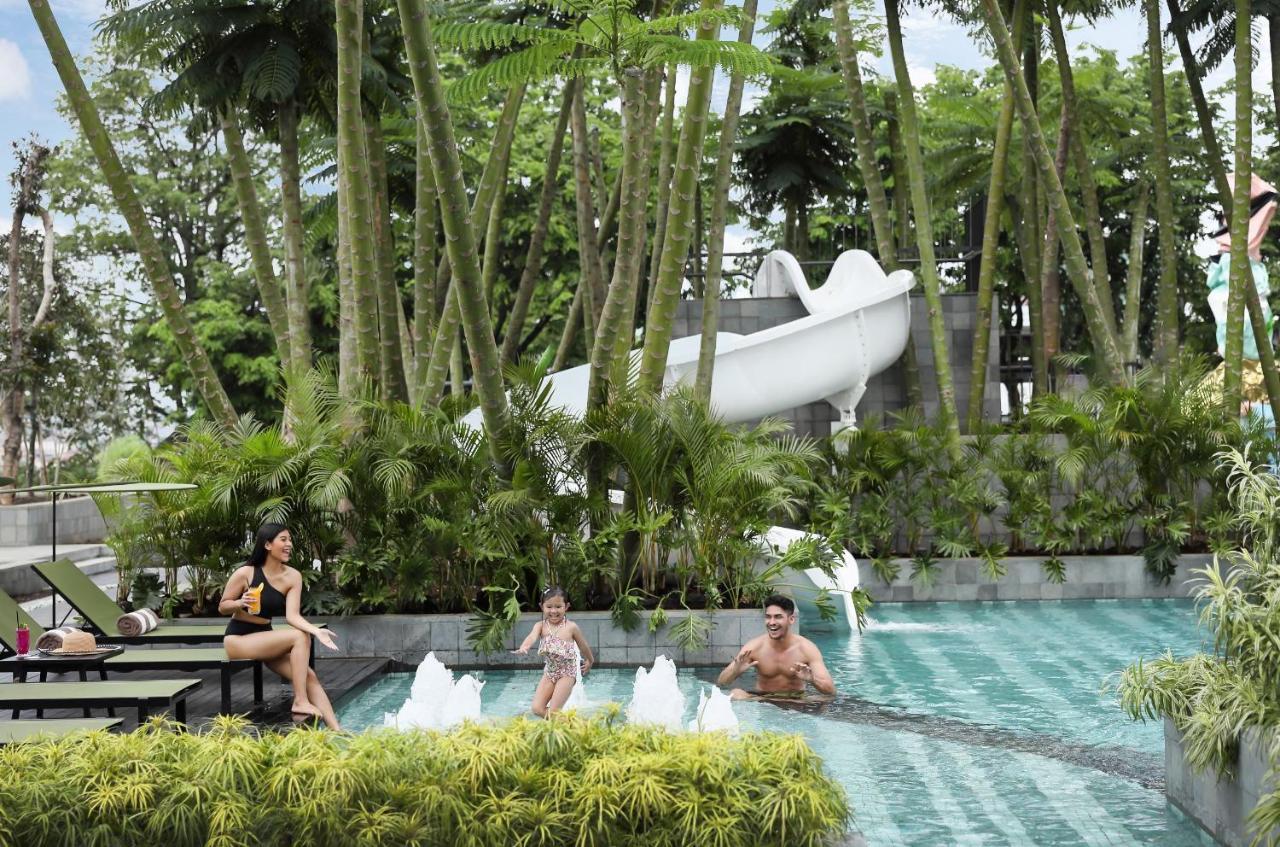 Padma Hotel Semarang Exterior foto