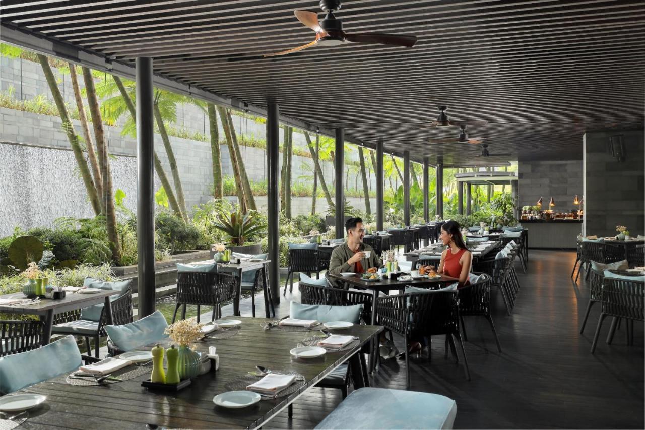 Padma Hotel Semarang Exterior foto